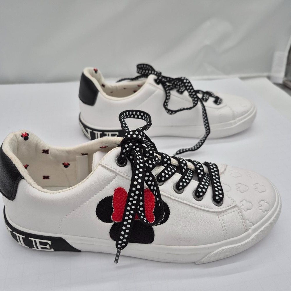 Disney Minnie Mouse Womens Logo Lace Up Low Top Court Sneakers White Size 7